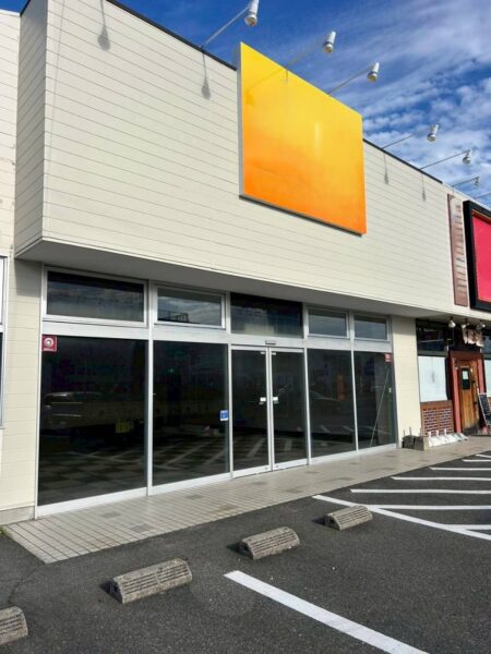 堺市にて雨漏り修理〈ロードサイドテナントの雨漏り修理・塗装工事〉の施工後写真