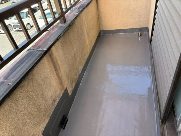 堺市西区にて雨漏り修理〈ベランダからの雨漏り・防水工事〉の施工後写真